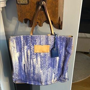REED KRAKOFF Alligator Print Blue and Tan Canvas Tote Bag
